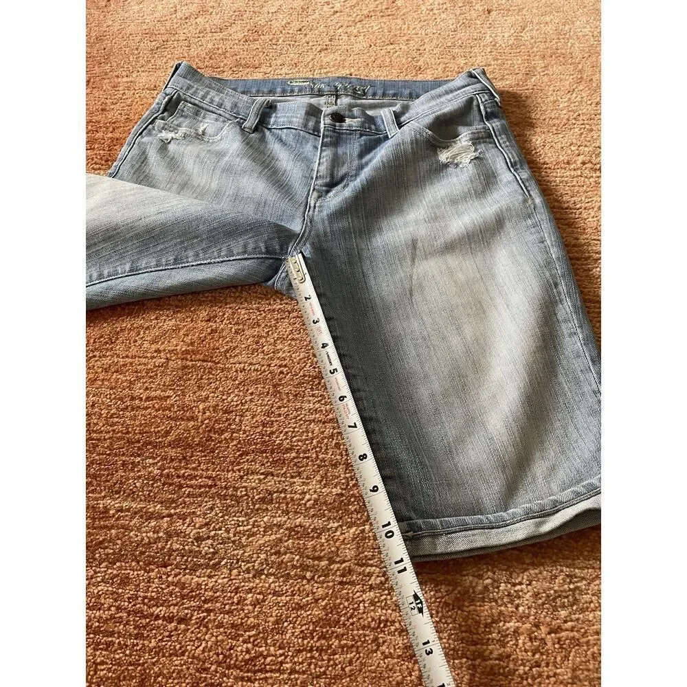 Old Navy Women’s Blue Destroyed Shorts Bermuda Size S